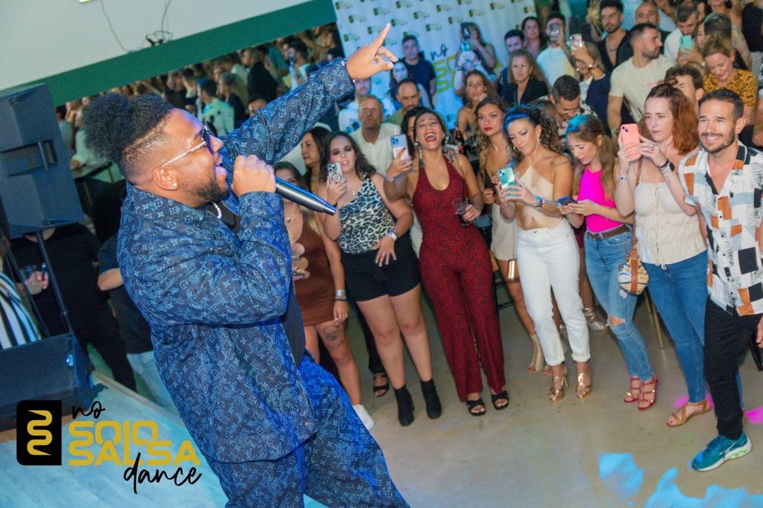 La pista llena durante una fiesta